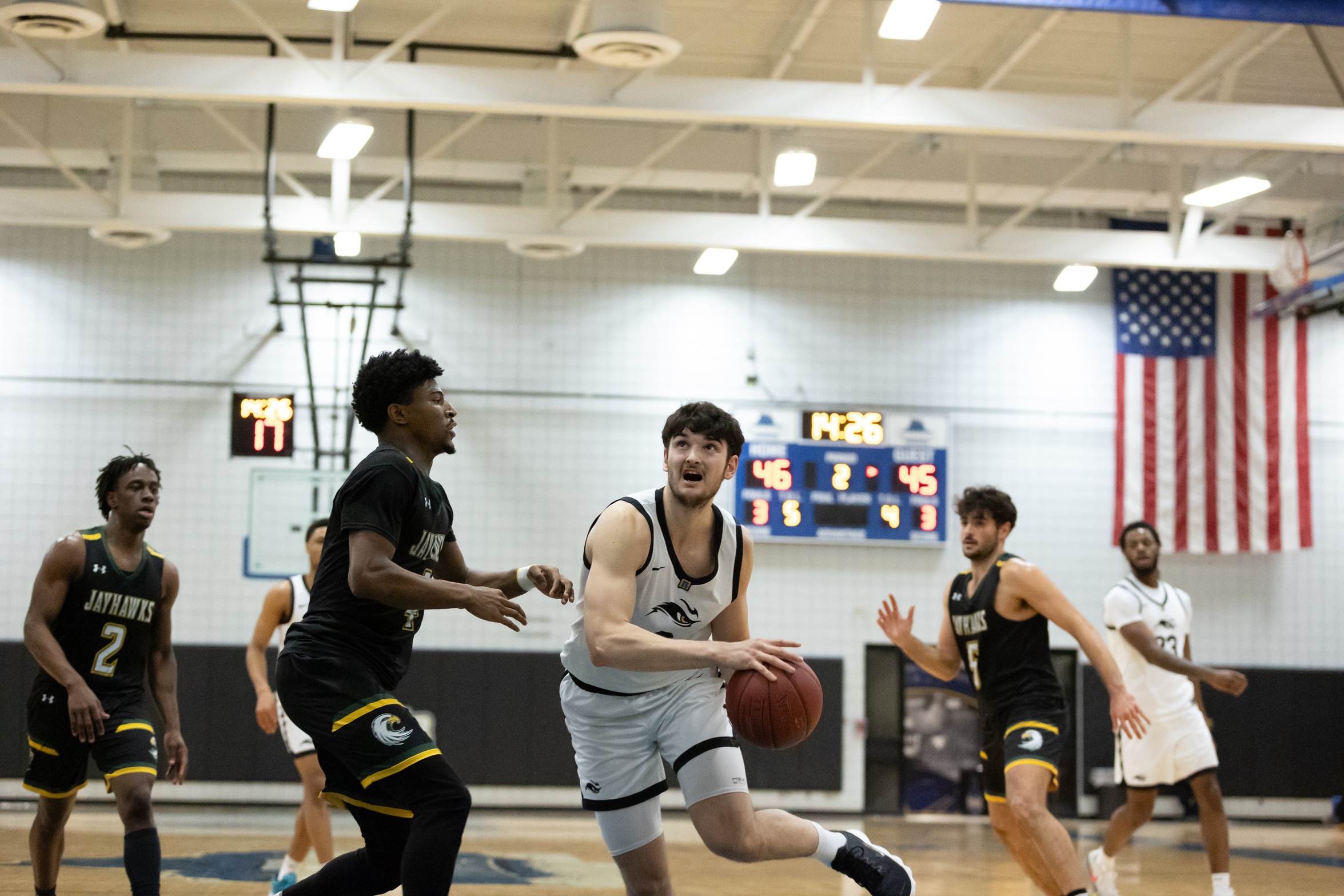 HIGH FIVE: T&rsquo;Wolves win fifth straight, Marshall jumps to fourth all-time in scoring in Sunday matinee with Cuyahoga CC