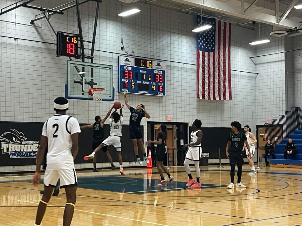 Marshall drops game-high 36 points, Thunderwolves route Montgomery College