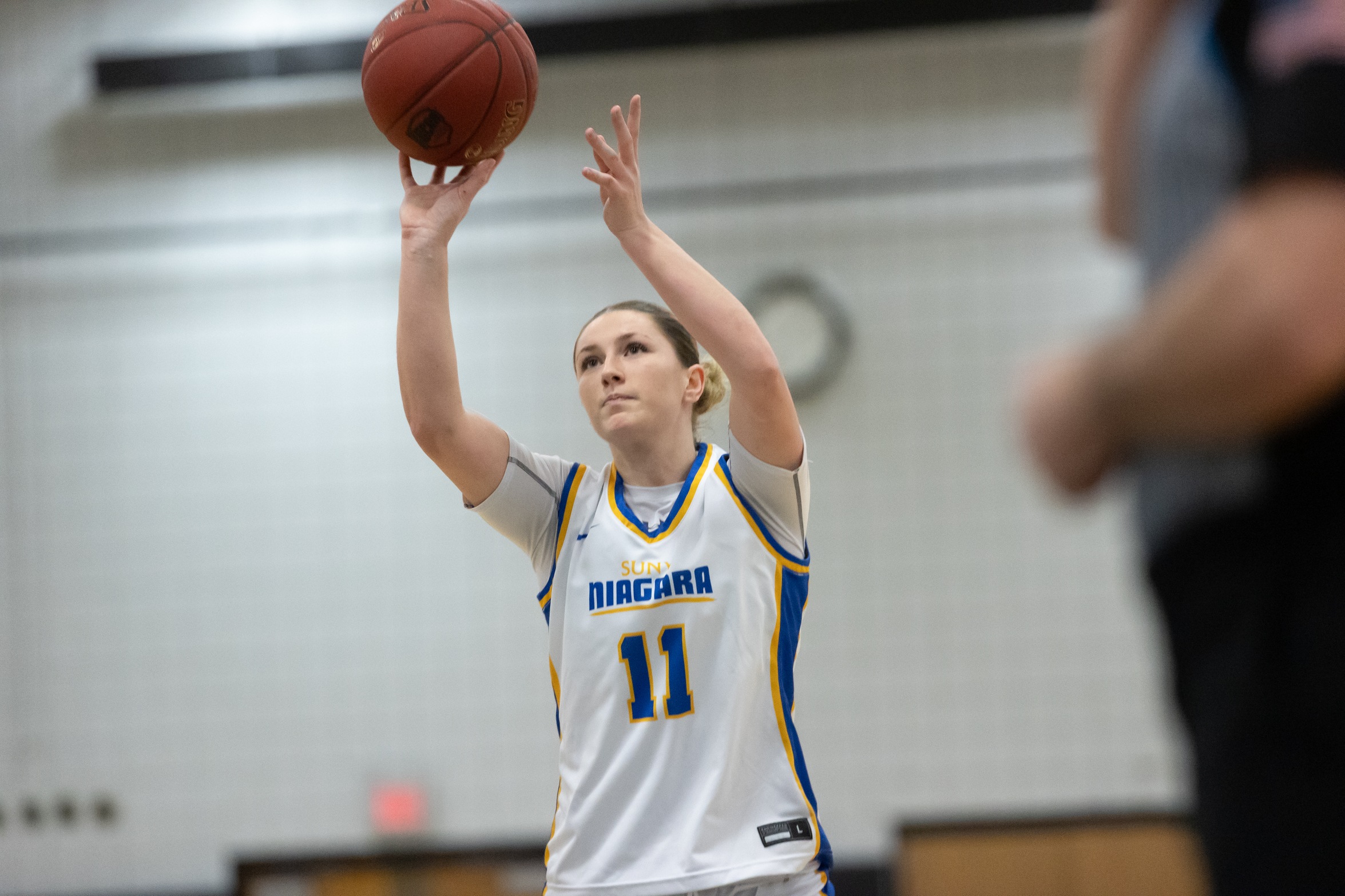 Bull records ninth career double-double, Thunderwolves fall to Monroe CC in nail-biting regular-season finale
