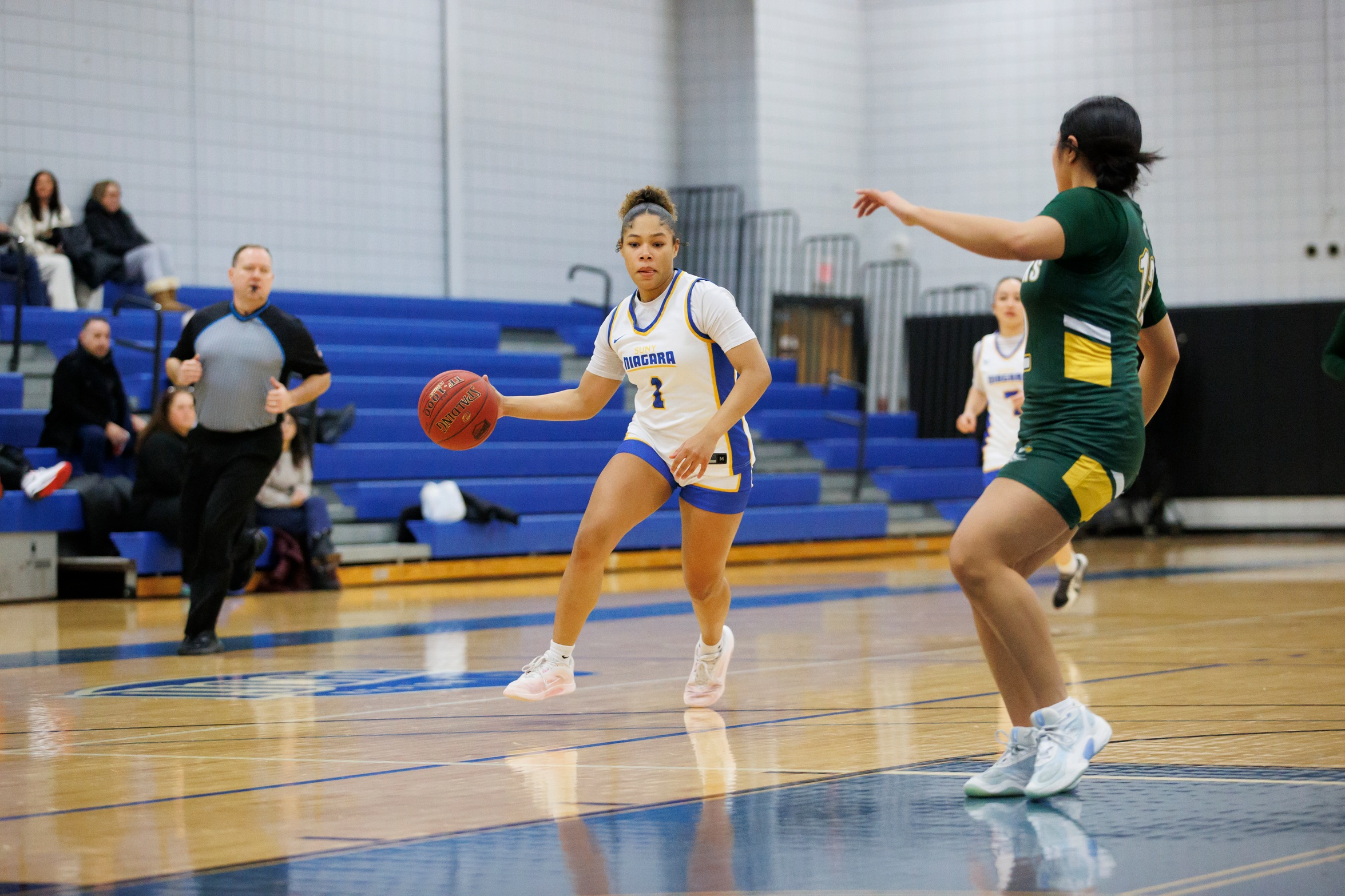 Hall posts career-high 30 points, five finish in double-digit scoring in T&rsquo;Wolves home win versus Jayhawks