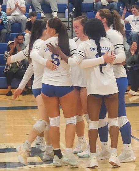 Thunderwolves fall in three sets to rival Erie